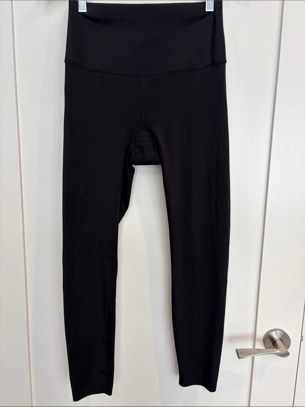 Knix Leakproof High Rise Black Leggings Heavy Absorbency Period Activewear M